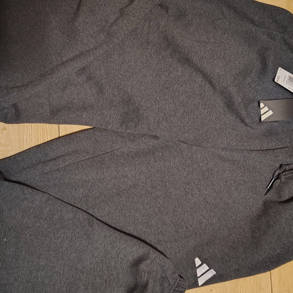 New With Tags Men's Adidas Gray Sweatpants